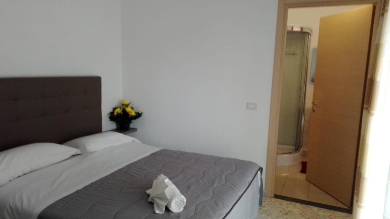 Affittacamere L'Orchidea Ventimiglia Exterior foto